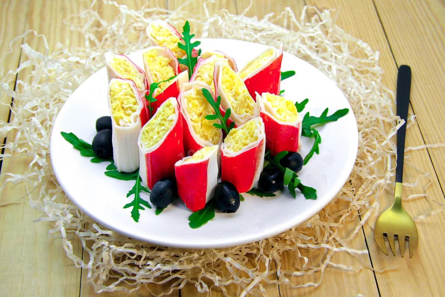 CRAB STICKS WITH CHEESE AND EGG SNAP