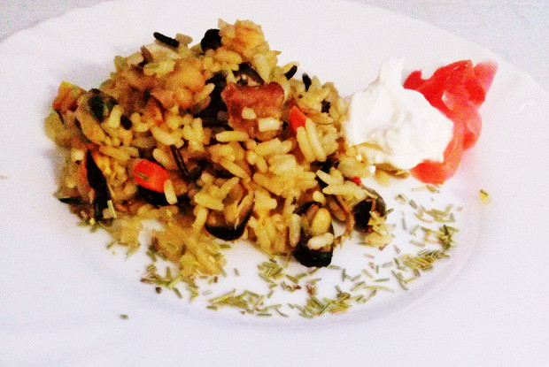 Pilaf with wild rice and seafood
