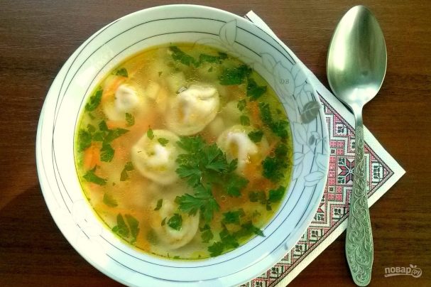 Grandma's soup with dumplings