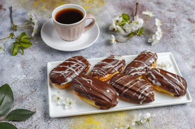 Delicious eclairs at home