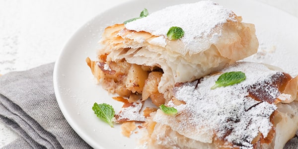 Quick strudel with apples