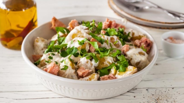 Young Potatoes with Parsley and Canned Tuna