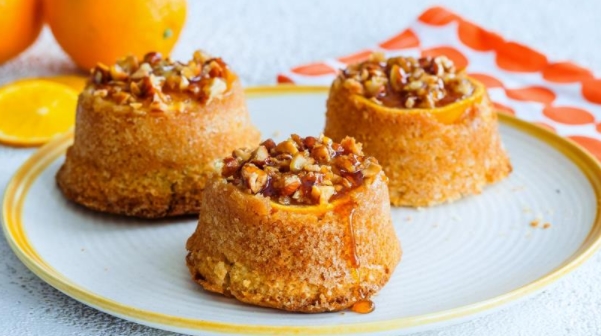 Muffins with Caramelized Oranges and Almonds
