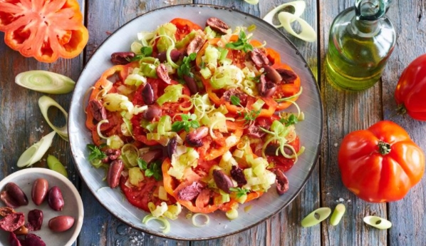 Tomato Salad with Olives and Leeks