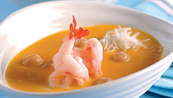 Pumpkin Soup with Chickpeas and Shrimps