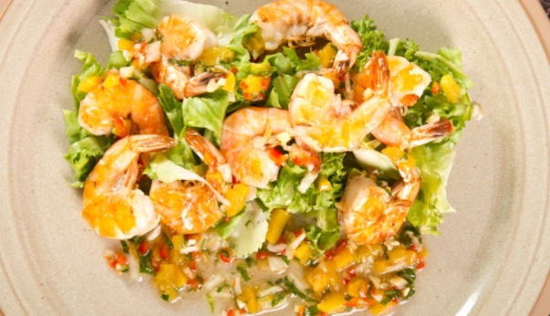 Mango and Shrimp Salad
