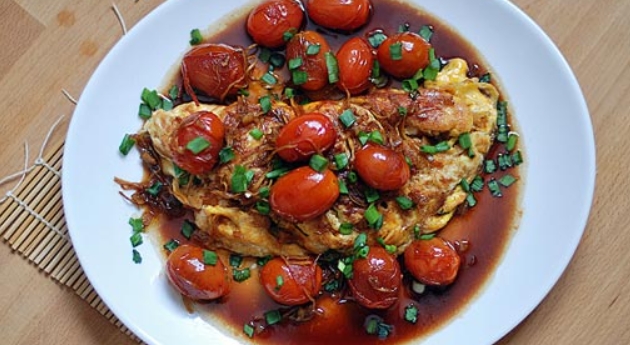 Chinese Scrambled Eggs with Tomatoes