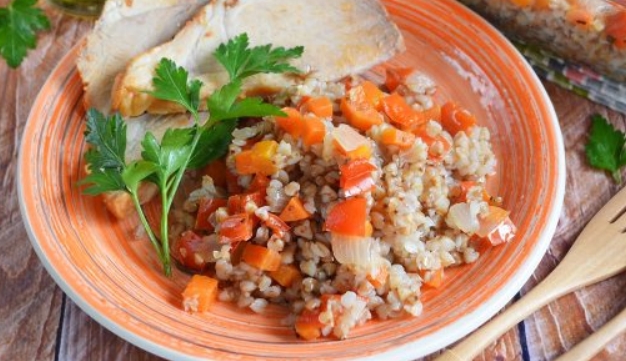 Buckwheat with Vegetables in the Oven