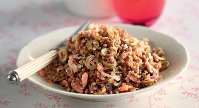 Buckwheat Porridge with Salmon and Olive Oil