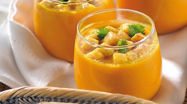 Spicy Carrot Soup with Garlic Croutons