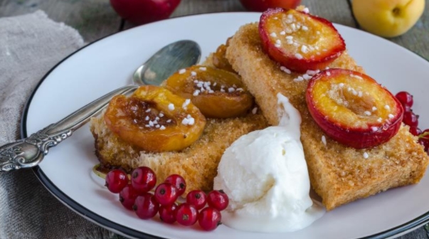 Croutons with Plums and Apricots