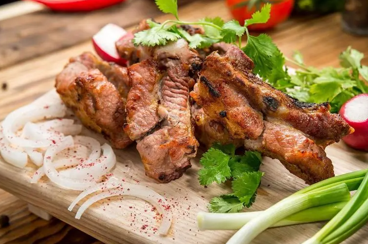 Tender meat in Georgian style