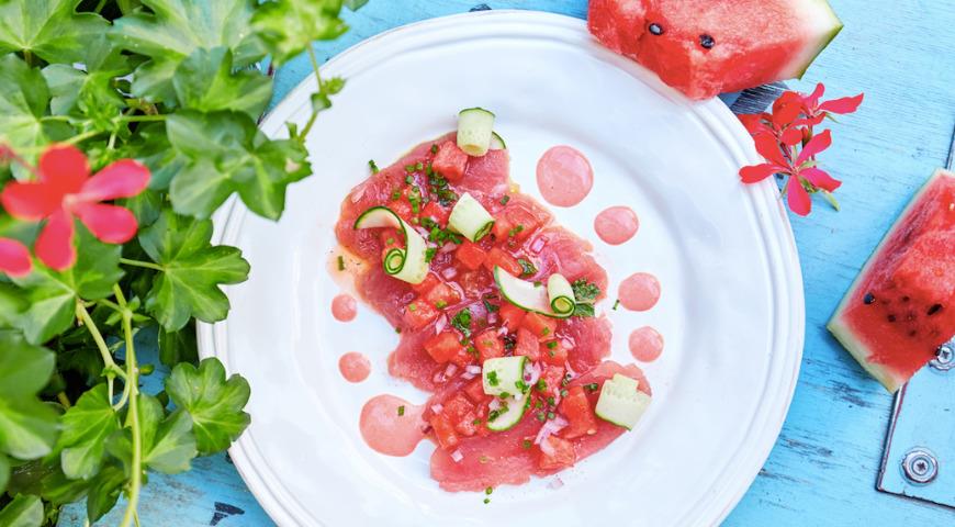Tuna with watermelon