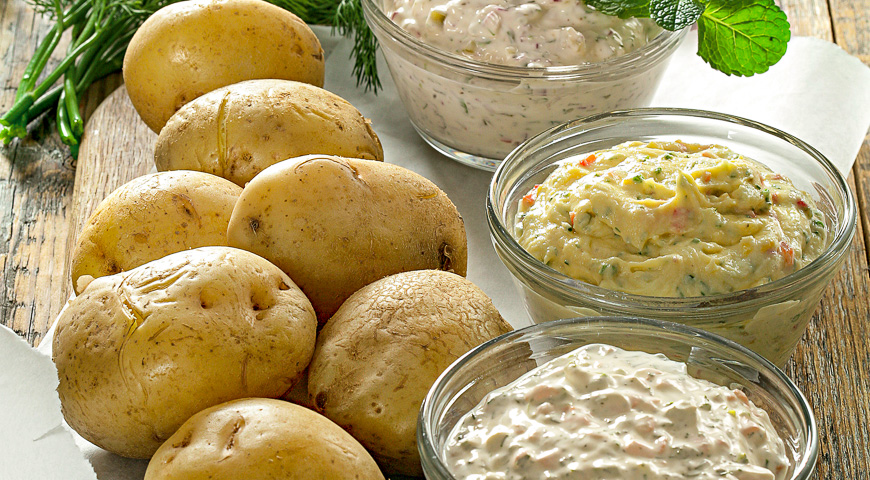 Jacket Potatoes with Three Dips