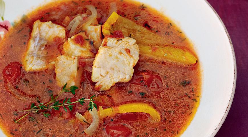 Fish soup with tomatoes and bell peppers