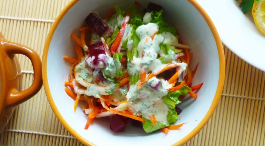Zucchini, Carrot and Beetroot Salad with Spicy Dressing
