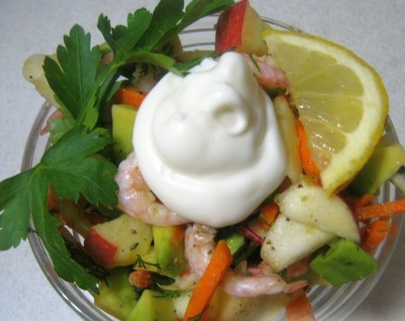 Avocado cocktail salad