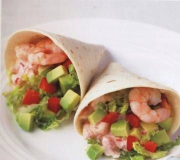 Avocado, Bell Pepper and Shrimp Salad in Wheat Cakes