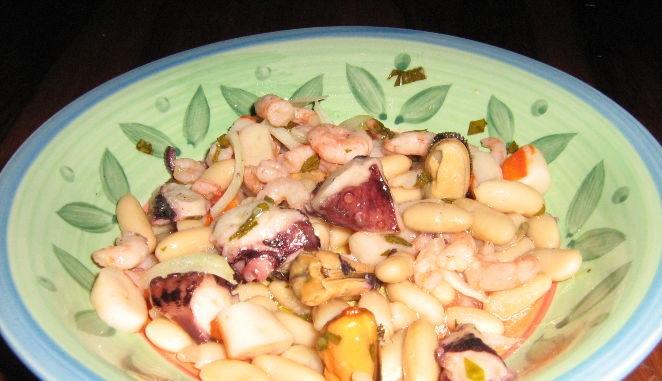 Seafood salad with beans