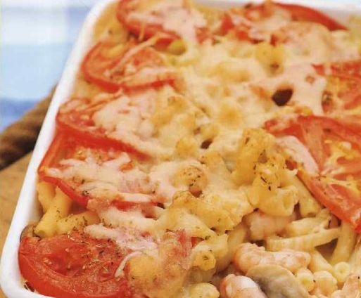 Pasta baked with shrimps and mushrooms