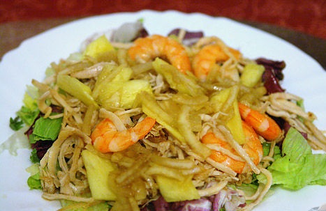 Thai salad with pineapple, shrimps and turkey