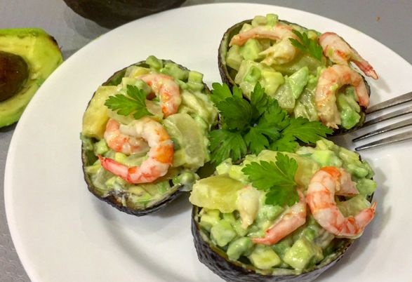 Avocado with pineapple and shrimp