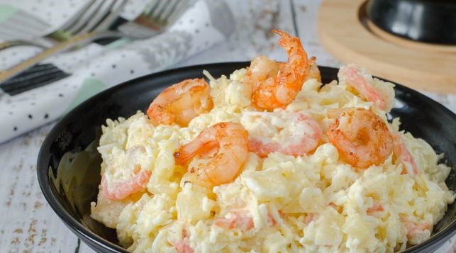 Shrimp, pineapple and cheese salad