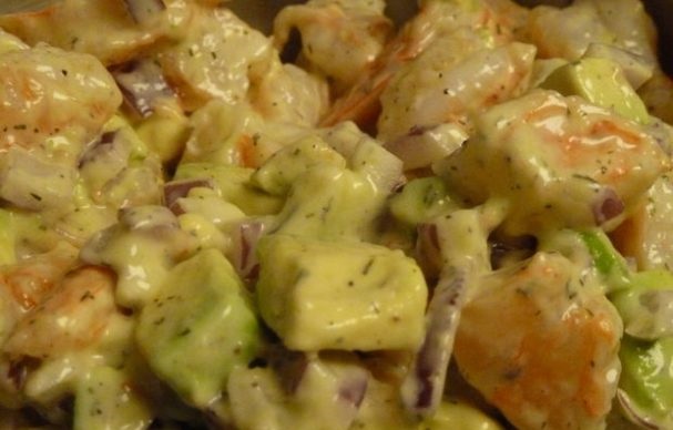 Avocado salad with shrimps