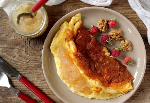 Curd omelet with jam filling (in the oven)