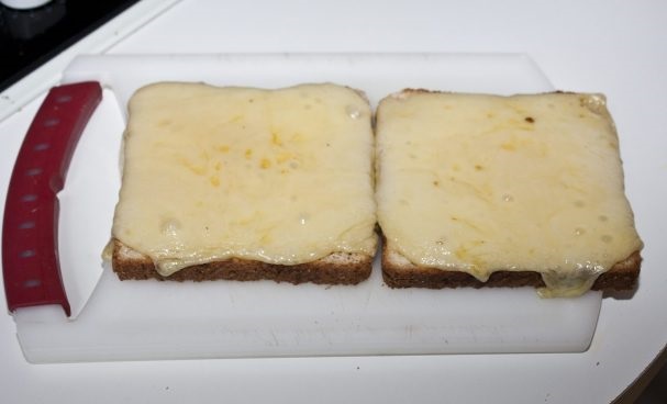 Toast with cheese