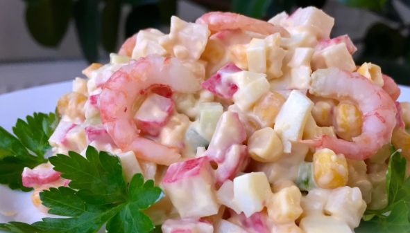 Crab salad with shrimps and fresh cucumber
