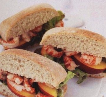 Boiled crayfish sandwiches