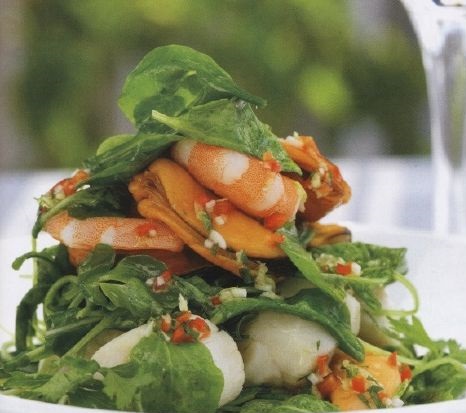 Seafood and spinach salad