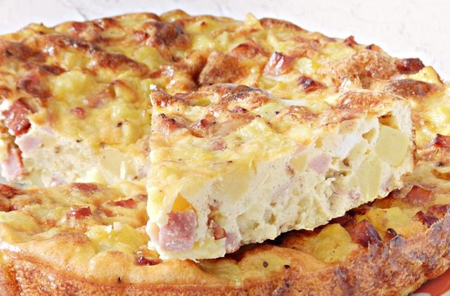 Omelet casserole with potatoes and smoked meats (in the oven)