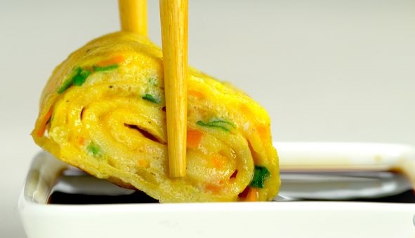 Tamagoyaki (Japanese omelet)