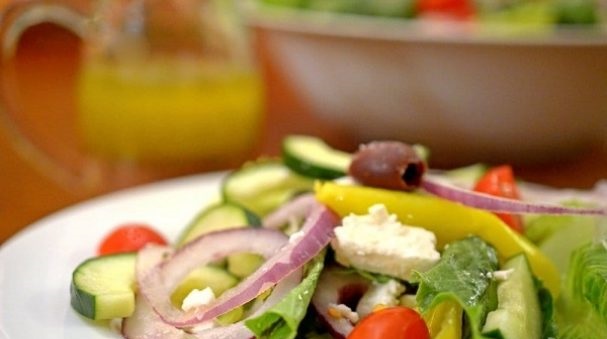 Greek salad with garlic dressing