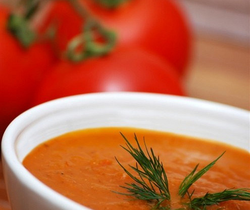 Tomato puree soup with rice