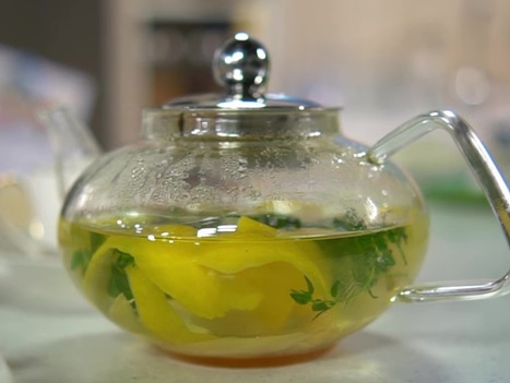 Aromatic tea with lemon, ginger and cinnamon