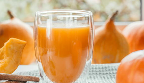 Pumpkin juice with orange at home