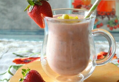Smoothie with mango and strawberries