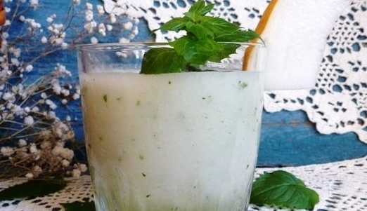 Melon nectar with mint and honey