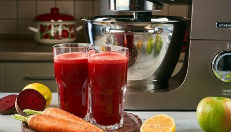 Beetroot, Carrot and Apple Detox Drink