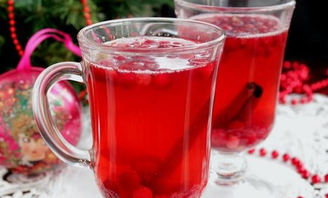 Cranberry warming drink
