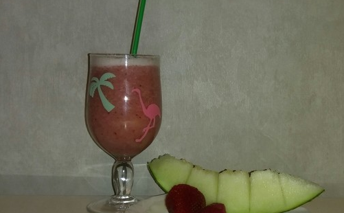 Fruit and berry cocktail