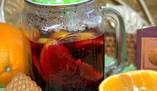 Mulled wine with lime and orange