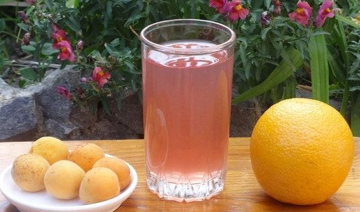 Fruit drink with oranges