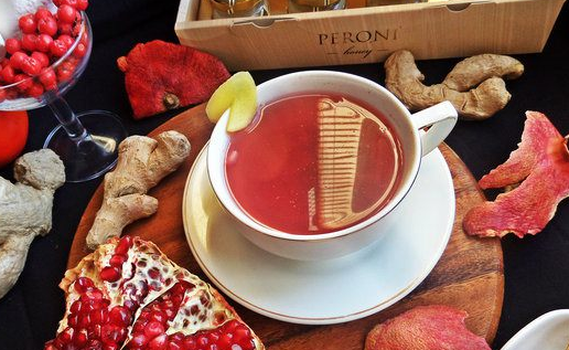 Ginger pomegranate tea