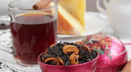 Apple tea with spices