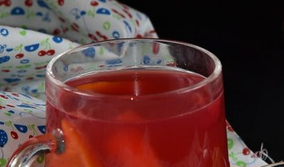 Cherry tea with raisins and orange