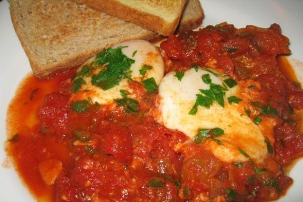 Scrambled eggs with tomato paste